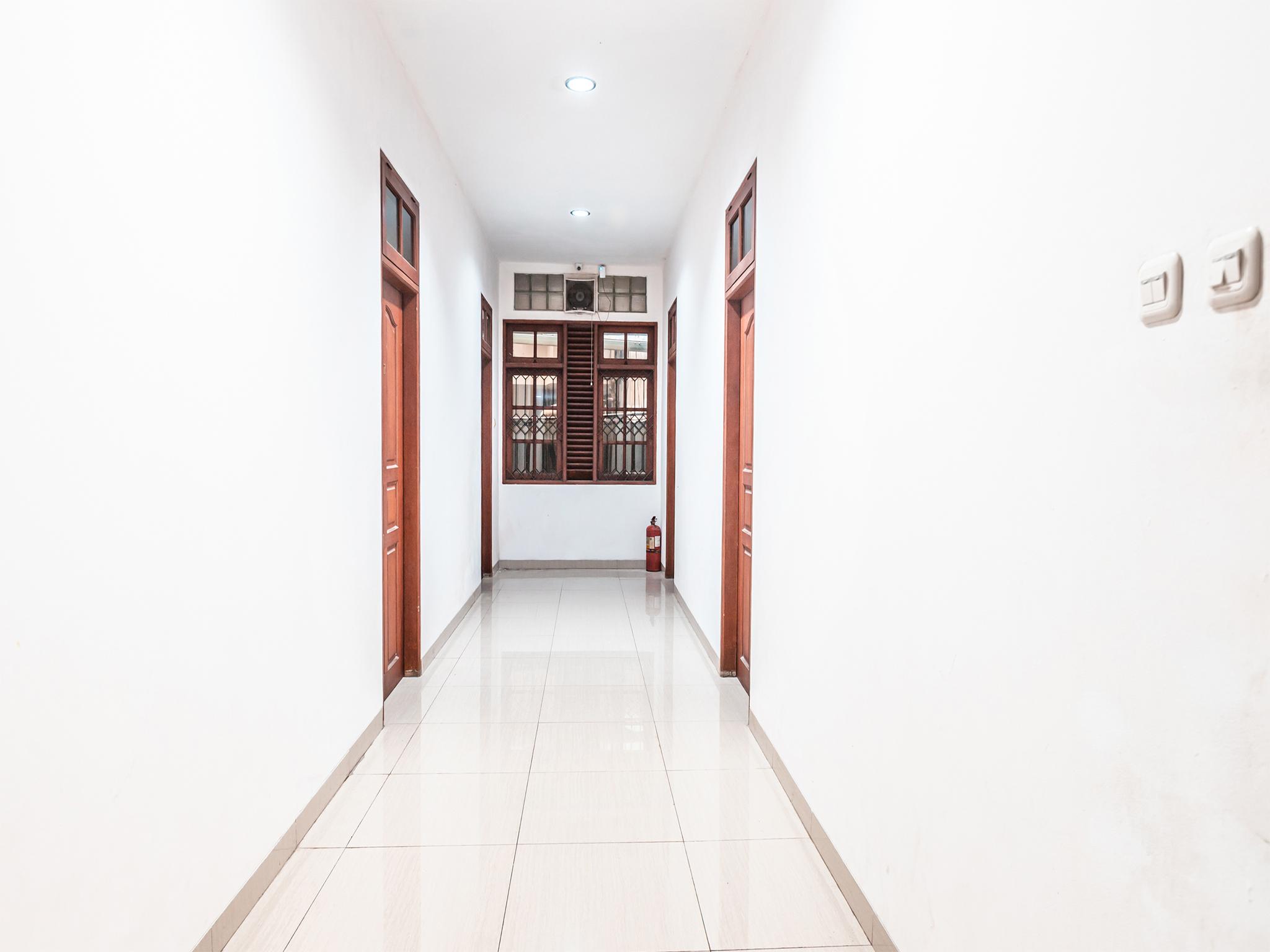 Oyo 1990 Kost Kuningan Executive Boading House Setiabudi Τζακάρτα Εξωτερικό φωτογραφία